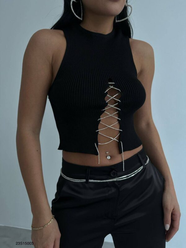 Radiant Silverchain Black Top - Crop top with chain